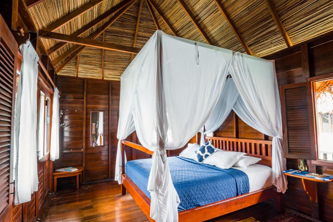 Eclypse De Mar Acqua Lodge Бастиментос Екстериор снимка