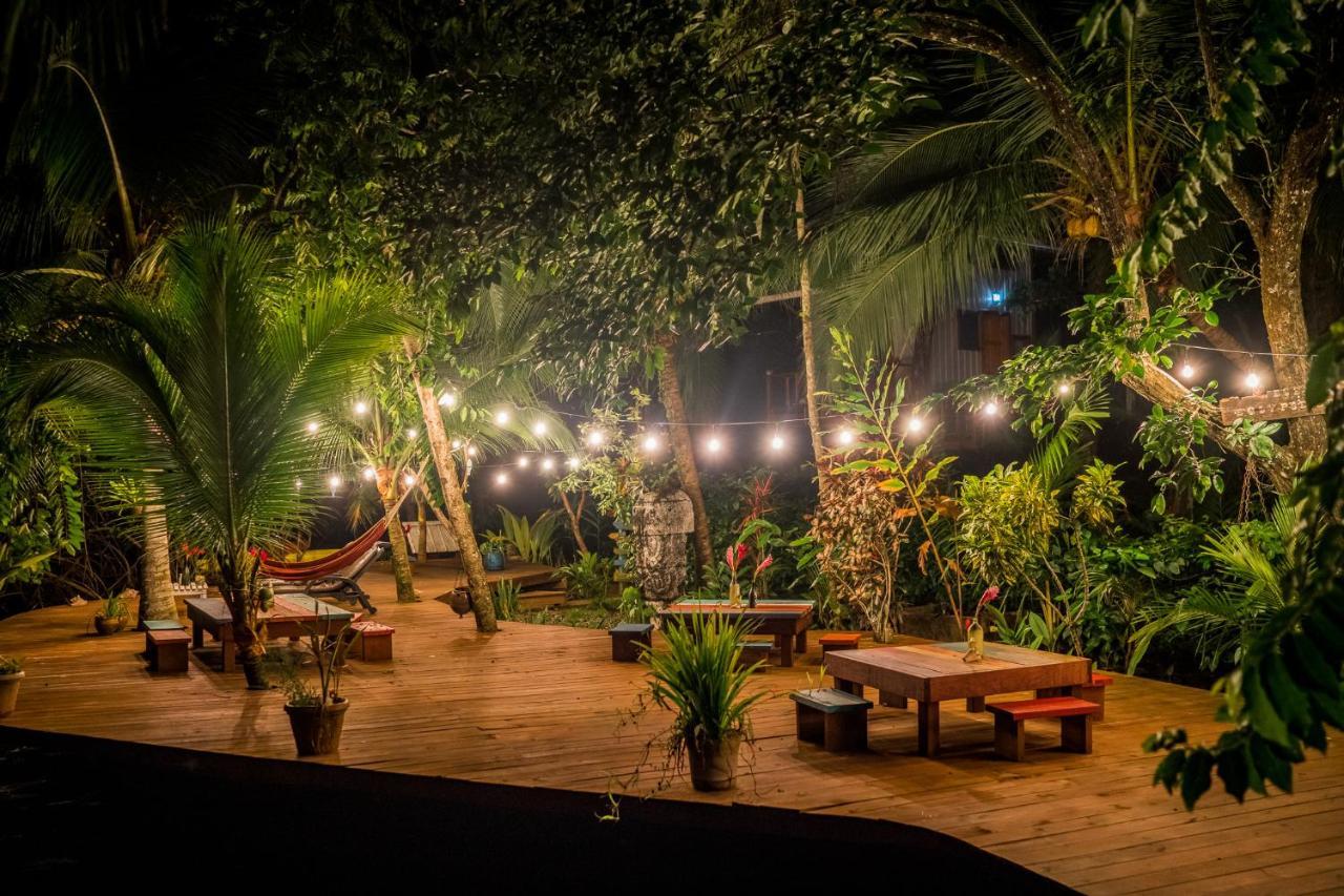 Eclypse De Mar Acqua Lodge Бастиментос Екстериор снимка